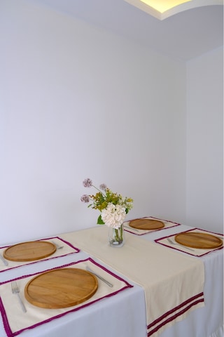 Yakacihome Terra 5 Parça 4 Parça Amerikan Servis & 1 Parça Runner Duck Keten Mürdüm Fisto Dantel Biyeli Set Bordo - Krem