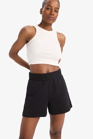 DeFactoFit Oversize Geniş Kalıp Kısa Paça Sporcu Şort C6135AX25SMBK81 Siyah