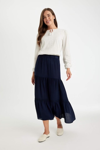 Defacto Regular Fit Esnek Belli Kiloş Siyah Krinkıl Viskon Maxi Etek D5504AX24AUNV135 Lacivert