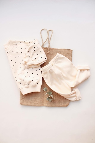 Siyah Puantiyeli Bebek Alt Üst Takım Krem