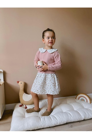 Yeni Sezon Kız Çocuk Çiçek Detaylı Bebe Yaka Triko Süveter Aplikeli Tek Parçalı Elbise Somon