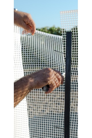 Plastik Dekoratif Bahçe Çiti / Balkon Filesi / Kedi Filesi 20mm*20mm Göz Ölçülerinde (1metre*35mt Beyaz)