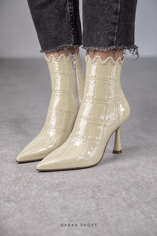Dabab Shoes Carmen Kadın Bej Kroko Rugan Sivri Burun Fermuarlı Sıcak Astarlı 7 Cm İnce Topuklu Bot Bootie