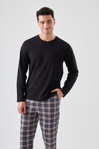 Erkek Pamuklu Uzun Kollu Yamalı Ekose Desenli Pijama Takımı Ko60104 Siyah - Kırmızı