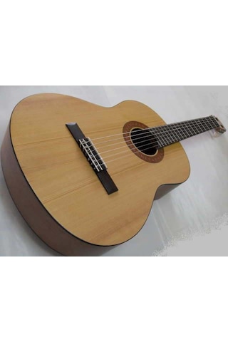 Yamaha C30 Mat Cila Klasik Gitar-Kılıf ve Pena