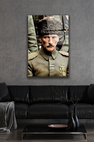 Atatürk Portresi Cam Tablo Dekoratif Duvar Tablosu Uv Baskılı Canlı Renkler Yatak Odası Ve Antre Doğum Günü Hediyesi 4mm Kırılmaz Cam