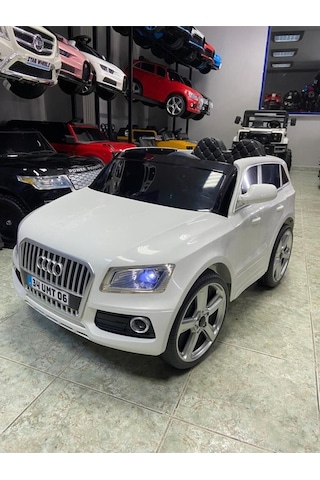Öykü Bebek Dünyası Uzaktan Kumandalı Akülü Araba 437 Audi Jeep Beyaz