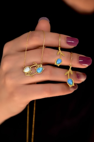 925 Ayar Gümüş Gold Kaplama Özel Tasarım Beyaz-mavi Opal Kolye Ve Mavi Opal Lale Küpe Set Gold
