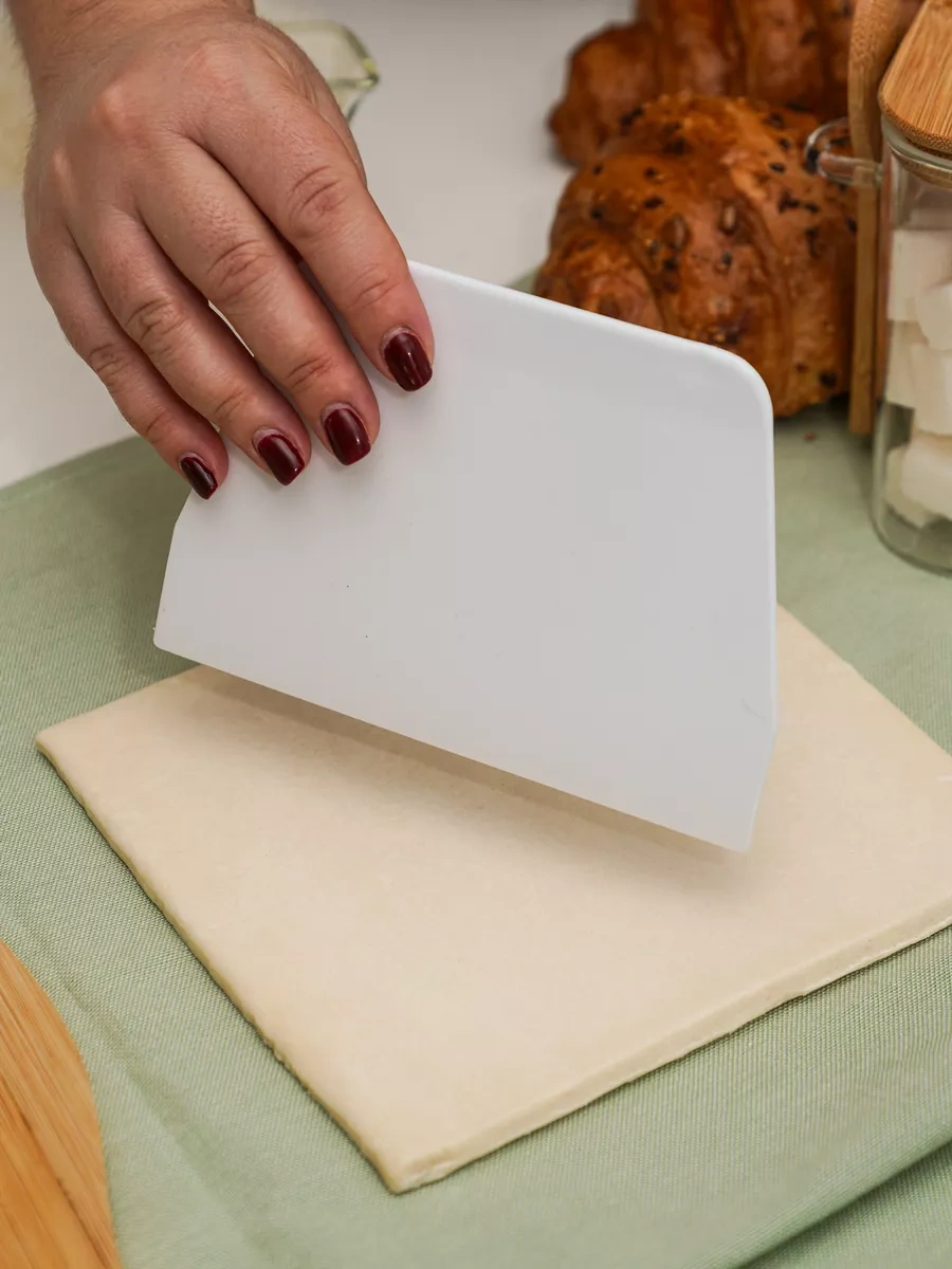 Topichome Hamur İçin Plastik Pasta Spatulası 15,5 Cm 47443275 Beyaz