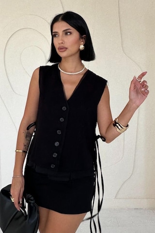 Modasize Siyah Yanları Bağcıklı Yelek Siyah