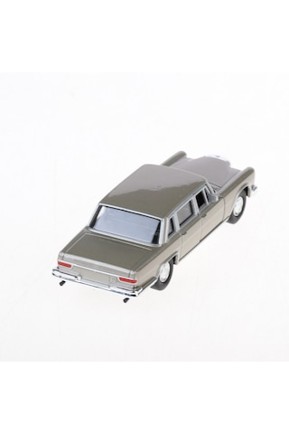 Welly 1:36 1963 Mercedes 600 Pullman Diecast Araba Gold
