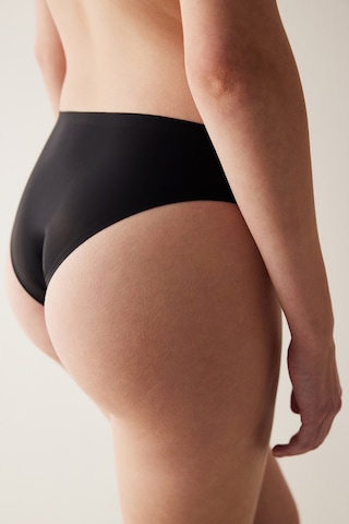 Penti Siyah Light Slip Külot
