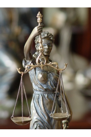 Veronese Bronz Renk Adalet Heykeli Themis Figürü 33cm