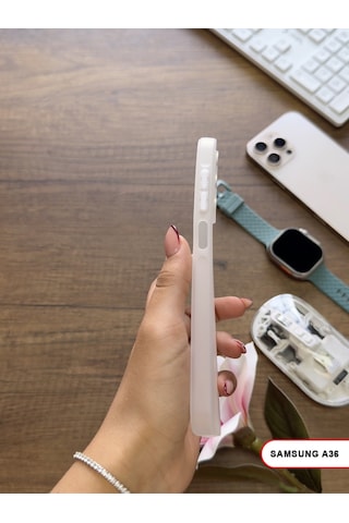 Samsung Galaxy A36 Uyumlu Süper İnce Mat Ultra Thin Silikon Kılıf Beyaz