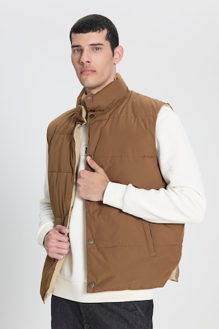 Lee Regular Fit Normal Kesim Çift Kullanımlı Deve Tüyü Şişme Yelek LD507064755 Kum Beji