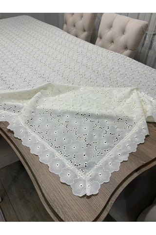 Brode Nakış Işlemeli Dertsiz Masa Örtüsü 150x250 Krem