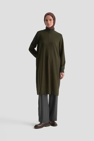 Armine Trend Kolları Ve Yakası Ribanalı Yarım Fermuarlı Crep Tunik Yeşil 25kt456 Yeşil