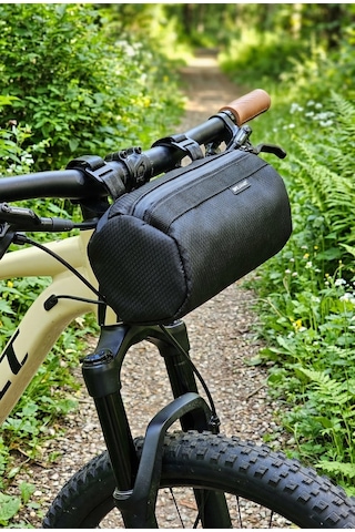 Bike And Art Elektrikli Bisiklet Gidon Termos Çantası Yalıtımlı Silindir Çanta 2.1l Hacim Su G Siyah Bike And Art Elektrikli Bisiklet Gidon Termos Çantası Yalıtımlı Silindir Çanta 2.1l Hacim Su G Siyah