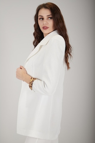 Ardanewline Feminist Ekru Leopar Astar Detaylı Krep Blazer Ceket 0105120.147 Bej
