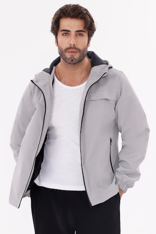 Erkek Kapüşonlu Nova Kumaş Hafif Ve Dayanıklı Şık Mevsimlik Su Ve Rüzgar Geçirmez Yağmurluk Açık Gri