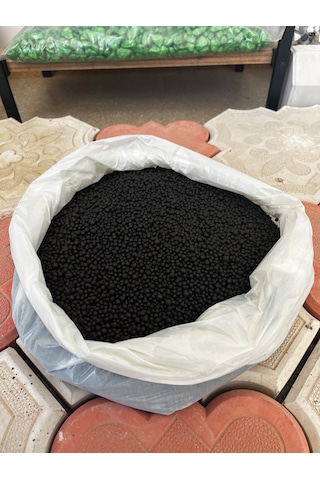 Bitki Gübresi Koyu Renkli 0.1 KG