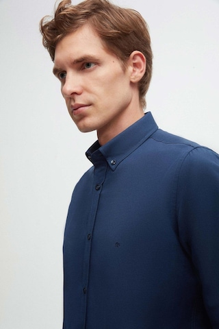 Ds Damat Slim Fit İndigo Oxford Düğmeli Yaka Kolay Ütülenebilir Nakış Detaylı Pamuklu Gömlek 4HC02ORT03265 İndigo