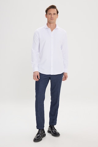 AC&Co / Altınyıldız Classics Erkek BEYAZ Slim Fit Dar Kesim İtalyan Yaka Armürlü Pamuklu Basic Gömlek Beyaz