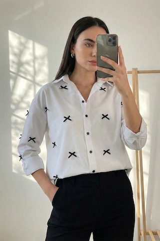 Lela Pamuk Karışımlı Regular Fit Kurdele Detaylı Bayan Gömlek 6773097 Beyaz