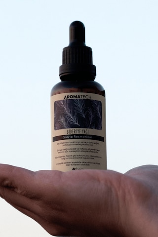 Thera Style Yıpranmış Saçlar İçin Saç Dökülmesi Karşıtı Biberiye Yağı 50 ML