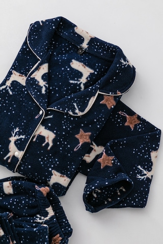 Nisanca Kışlık Yılbaşı Desenli Kadın Gömlek Polar Pijama Takımı- Geyikli Yılbaşı Pijaması- Büyük Beden Pijama Lacivert