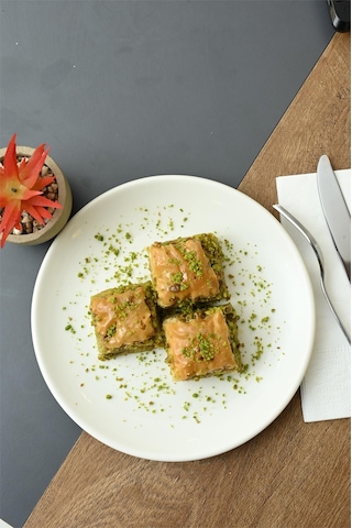 Lokumcu Mehmet Efendi Antep Fıstıklı Special Mehmet Efendi Baklava 500 G
