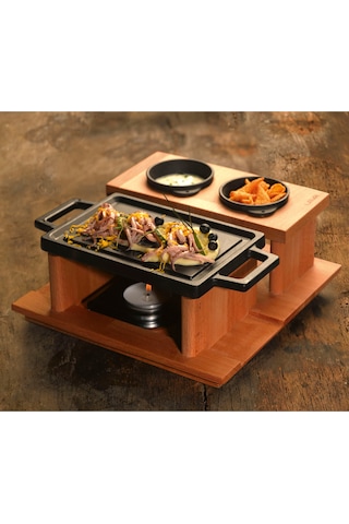 Lava Döküm Dikdörtgen Hot Plate. Ahşap Standlı. Ölçü 22x15CM.