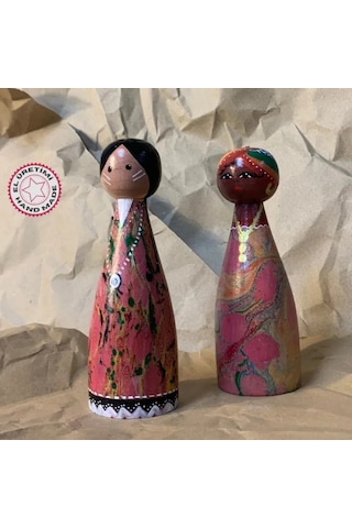 Uretti - Şebnem 6913 - El Yapımı Ahşap Üzeri Ebruli Desenli 2'li Kadın Figür Biblo 2 Adet