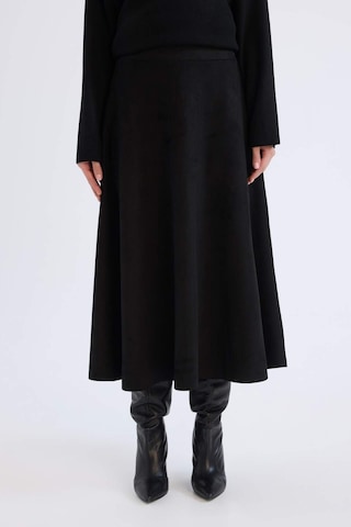 DeFacto A Kesim Basic Düz Süet Midi Etek E5405AX24WNBK81 Siyah