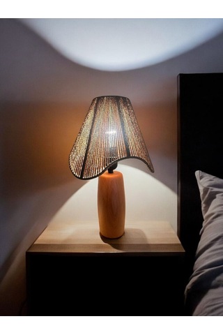 Hasır El Yapımı Bohem Asimetrik Şekilli Ahşap Ayaklı Rustik Abajur - Kahverengi Kahverengi