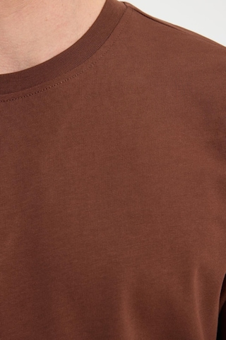 Tudors Erkek Relax Fit Rahat Kesim %100 Pamuk 2 İplik Bisiklet Yaka Kahverengi Sweatshirt-41519 Kahverengi