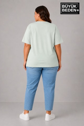 Superlife Büyük Beden Kadın Bisiklet Yaka Yırtmaç Detaylı 3xl-6xl Tunik Tişört Spr26btsk501 Yeşil