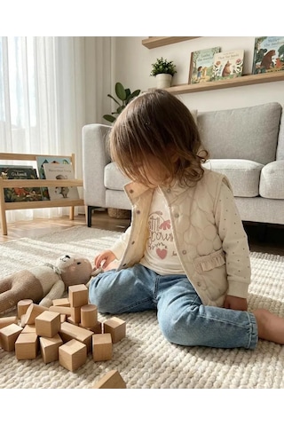 Mutlu Bebe Bayramlık Kız Çocuk 3 Lü Kombin Takım Kapitone Yelek, Baskılı Uzun Kollu Tişört Ve Jean Pantolon Beyaz