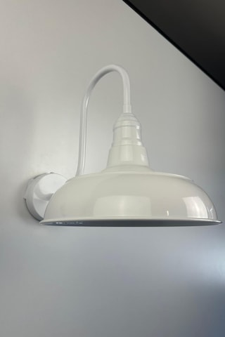 Luxen Beyaz Metal Aplik Mutfak İç Mekan Salon Cafe Ofis Pastane Modern Dekoratif Aplikleri Beyaz