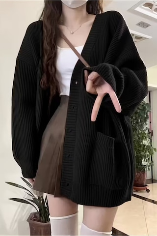 Kadın Oversize Cepli Düğmeli V Yaka Triko Hırka Siyah