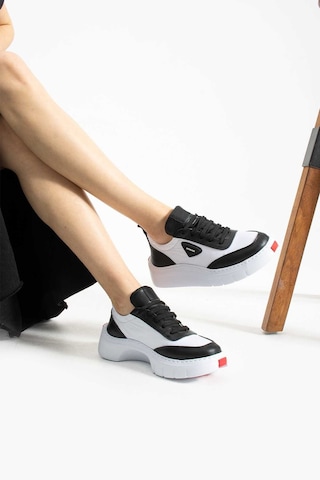 Bestello Bağcıklı Eva Taban Sneaker 331-klytıe-01 Kadın Ayakkabı Sıyah-beyaz