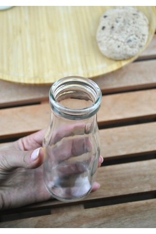 2 Adet Beyaz Plastik Kapaklı Cam Şişe 200 Ml Şeffaf Sürahi Süt, Ayran, Su, Limonata Meşrubat Şişesi