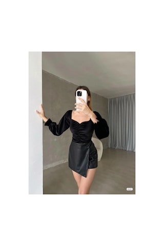 Angbutik Kadın Gösterişli Madonna Yaka Uzun Kol Kadife Kumaş Smock Bluz siyah