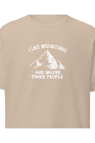 Wildstyle I Like Mountains And Maybe Three People Dağcı Baskılı Unisex Pamuklu Tişört Camel