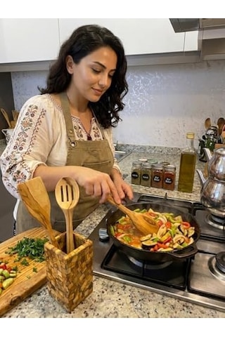 El Yapımı Zeytin Ağacı Mutfak Gereçleri Seti - Kaşık, Spatula, Oluklu Kaşık Ve Epoksi-zeytin Ağacından Yapılma Kaşıklık Seti Bir Arada