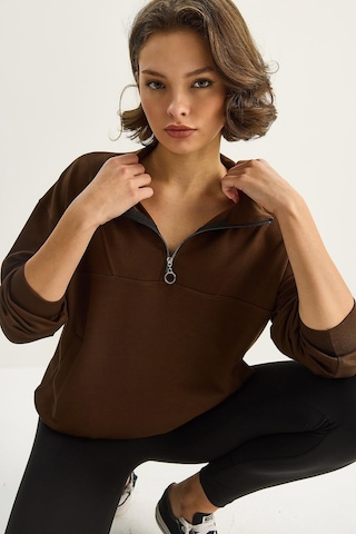 Shade Kadın Dik Yaka Yarım Fermuarlı Cep Detaylı Oversize Modal Sweatshirt 60601053 - Acı Kahve Çok Renkli