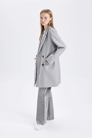 DeFacto Rüzgar Geçirmez Uzun Kaşe Kaban Oversize Geniş Kalıp Kruvaze Yaka Düğmeli A0922AX24WNGR2 Gri