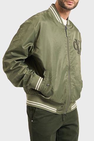 Calvin Klein Erkek Mont Lv04rd524g Ldy Haki Haki