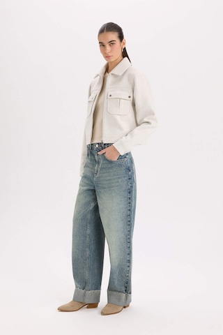 DeFacto Regular Fit Polo Yaka Cepli Fermuarlı Kısa Kaşe Kaban D5767AX25SPER238 Ekru