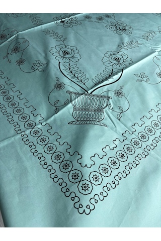 Şık Turkuaz Kare Masa Örtüsü Günlük Ve Misafirlik 150 X 150 Cm Turkuaz